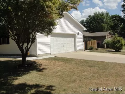 100 Walnut Valley Dr, Springfield, IL 62707 photo 2