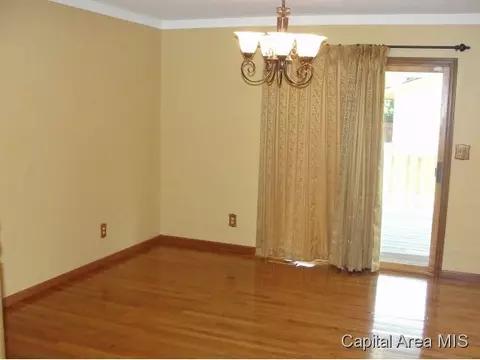 100 Walnut Valley Dr, Springfield, IL 62707 photo 6