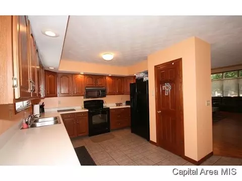 3105 Widbey Ct, Springfield, IL 62704 photo 5