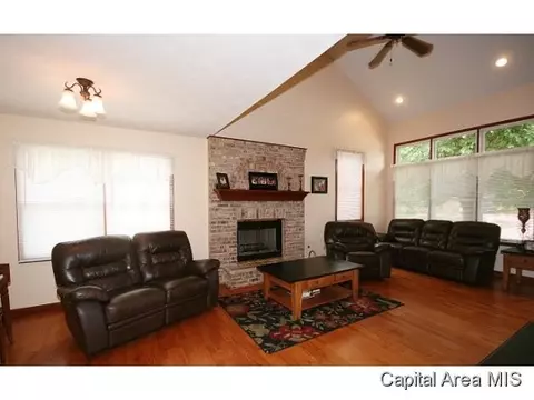 3105 Widbey Ct, Springfield, IL 62704 photo 3