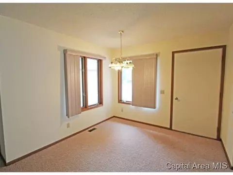 5212 Carlton, Springfield, IL 62703 photo 6