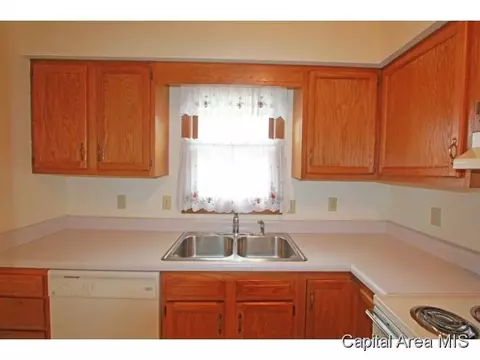 5212 Carlton, Springfield, IL 62703 photo 4