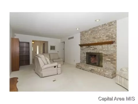 2525 Argonne Ave, Springfield, IL 62704 photo 4