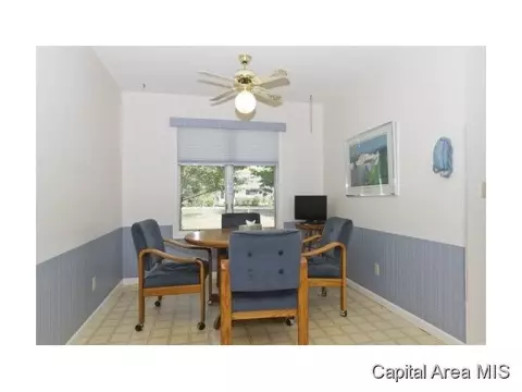 2525 Argonne Ave, Springfield, IL 62704 photo 9