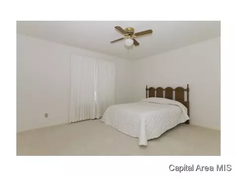 2525 Argonne Ave, Springfield, IL 62704 photo 10