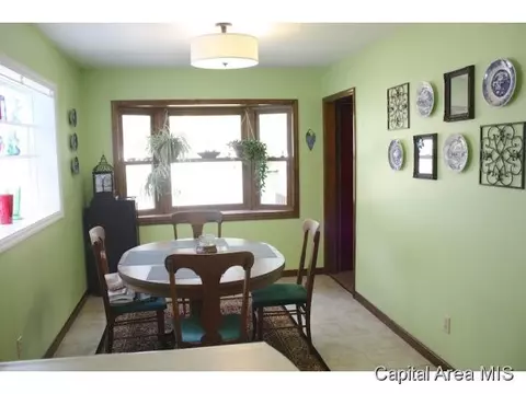 39 Harbauer Ln, Springfield, IL 62702 photo 9