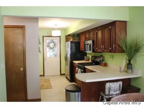 39 Harbauer Ln, Springfield, IL 62702 photo 6