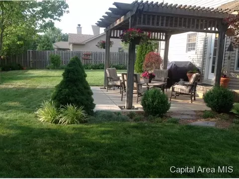 1809 Armitage, Springfield, IL 62711 photo 2