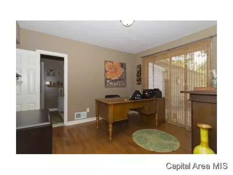 2329 S Spg, Springfield, IL 62703 photo 9