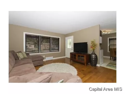 2329 S Spg, Springfield, IL 62703 photo 5