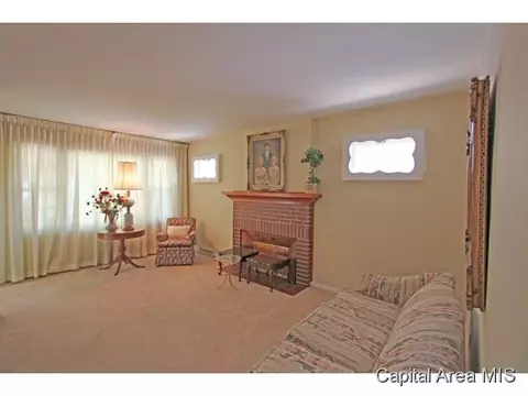 1501 S State, Springfield, IL 62704 photo 2