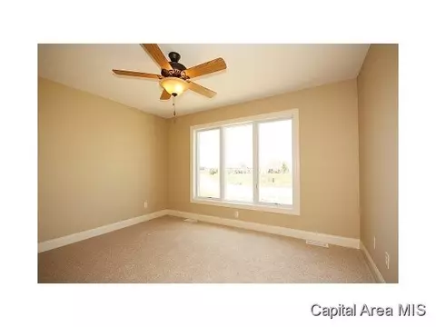 5528 Legacy Ln, Springfield, IL 62711 photo 9