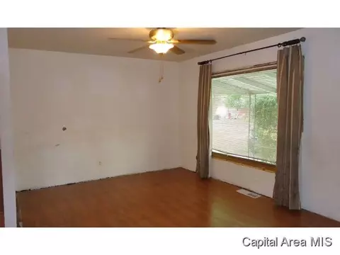 1821 Bertman, Springfield, IL 62702 photo 3