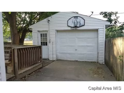 1821 Bertman, Springfield, IL 62702 photo 11
