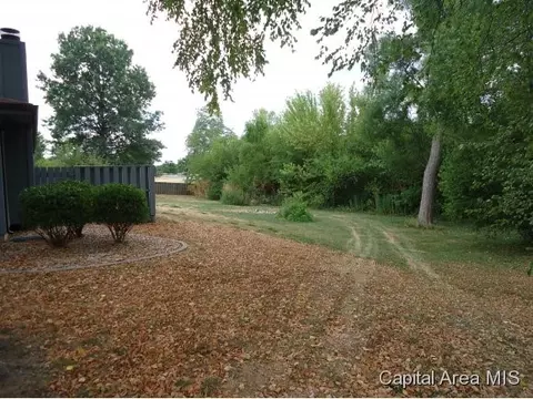 104 Brookside Pl, Springfield, IL 62704 photo 2