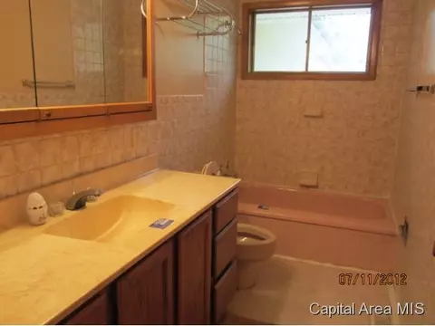 2401 Dover, Springfield, IL 62703 photo 5