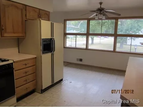 2401 Dover, Springfield, IL 62703 photo 3