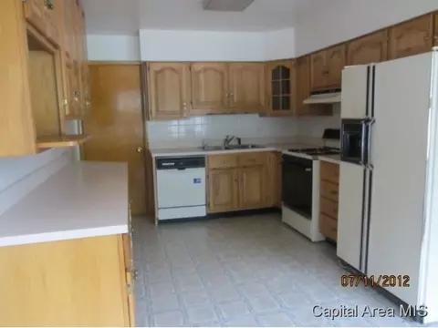 2401 Dover, Springfield, IL 62703 photo 2