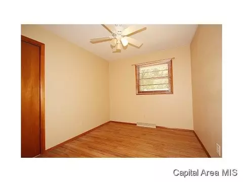 824 Independence Rdg, Springfield, IL 62702 photo 16