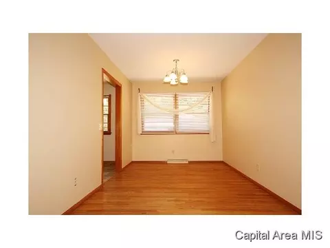 824 Independence Rdg, Springfield, IL 62702 photo 8