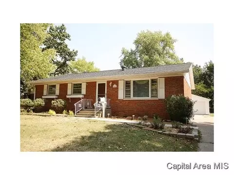 824 Independence Rdg, Springfield, IL 62702 photo 1