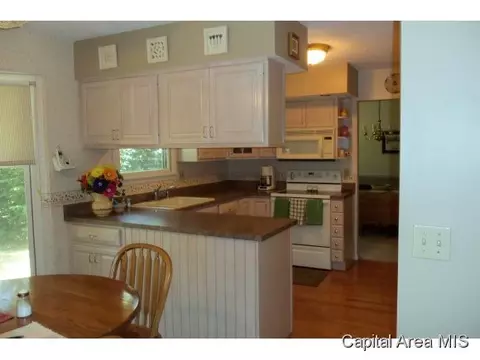 3132 Kemper Dr, Springfield, IL 62704 photo 6