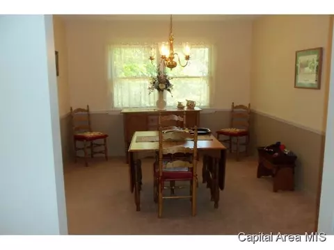 3132 Kemper Dr, Springfield, IL 62704 photo 5