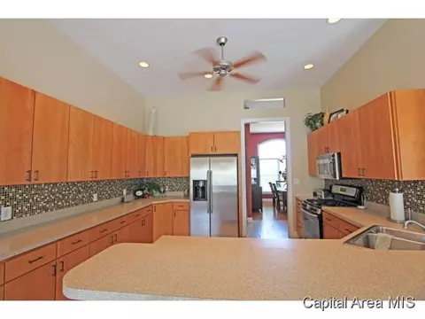 4600 W Longfellow, Springfield, IL 62711 photo 8