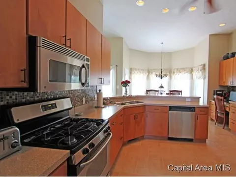 4600 W Longfellow, Springfield, IL 62711 photo 9