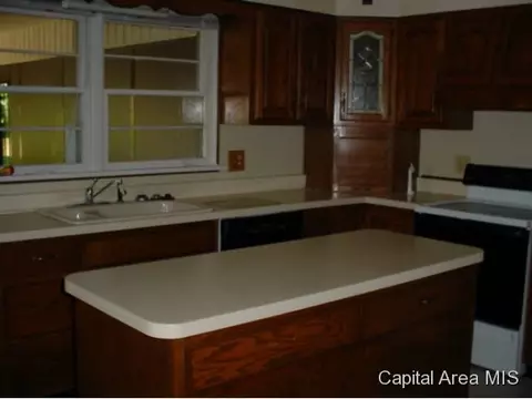 2724 S Park, Springfield, IL 62704 photo 3