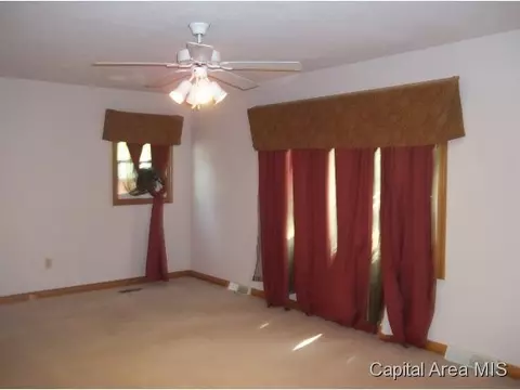 32 Dawn Dr, Springfield, IL 62702 photo 3