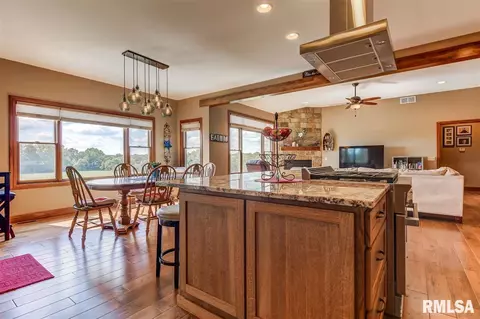 605 Gabriel Rd, Springfield, IL 62712 photo 10