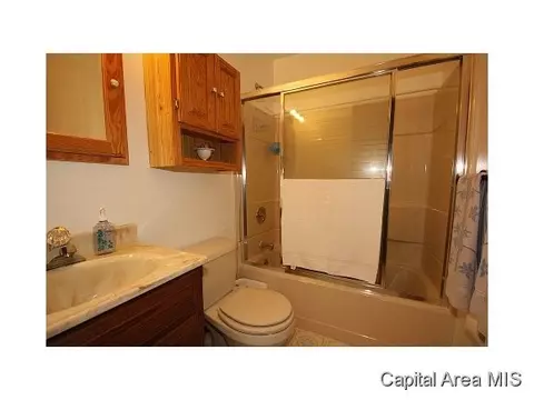 2728 Cardigan, Springfield, IL 62702 photo 17