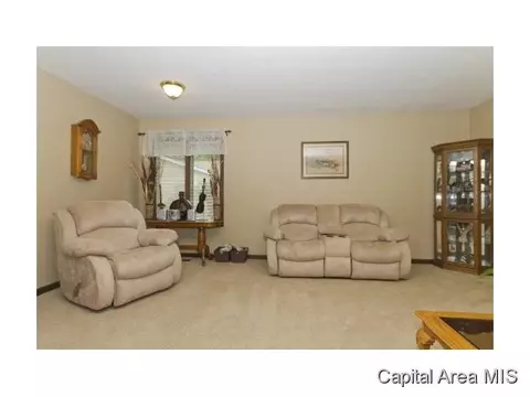 1101 Paddock Ln, Springfield, IL 62712 photo 3