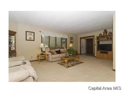 1101 Paddock Ln, Springfield, IL 62712 photo 2