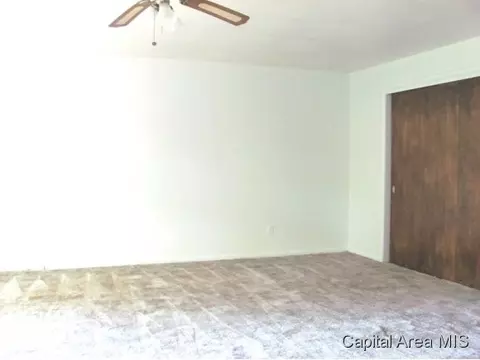 74 Circle Dr, Springfield, IL 62703 photo 8