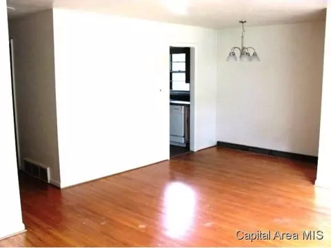 74 Circle Dr, Springfield, IL 62703 photo 5