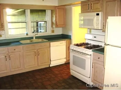 74 Circle Dr, Springfield, IL 62703 photo 3