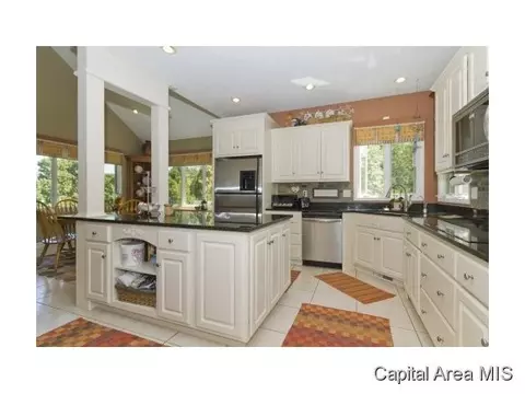 608 Woodbridge, Springfield, IL 62711 photo 11