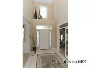 608 Woodbridge, Springfield, IL 62711 photo 2