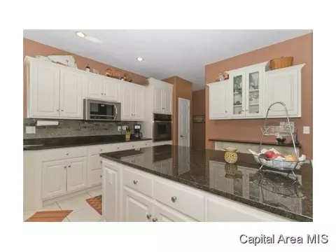 608 Woodbridge, Springfield, IL 62711 photo 10