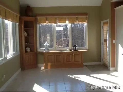 608 Woodbridge, Springfield, IL 62711 photo 8