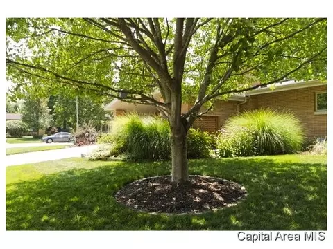 2101 Briarcliff Dr, Springfield, IL 62704 photo 24