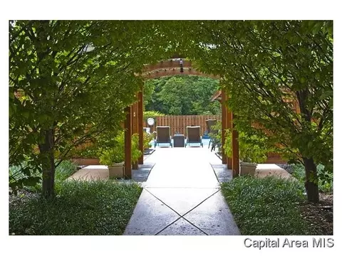 2101 Briarcliff Dr, Springfield, IL 62704 photo 7