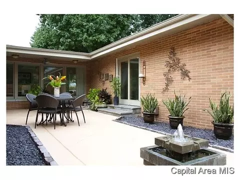 2101 Briarcliff Dr, Springfield, IL 62704 photo 18