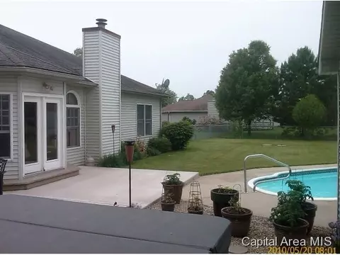 6251 Thresher, Springfield, IL 62712 photo 3