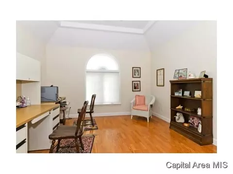 2620 Dickens, Springfield, IL 62711 photo 12