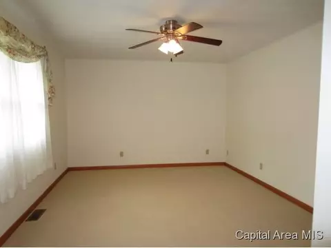 4 Heritage, Springfield, IL 62711 photo 3