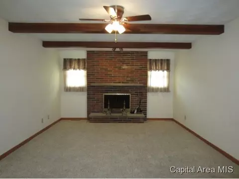 4 Heritage, Springfield, IL 62711 photo 2
