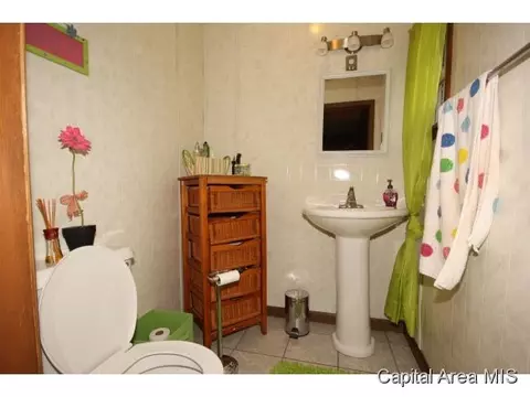 111 E Sycamore, Thayer, IL 62689 photo 11